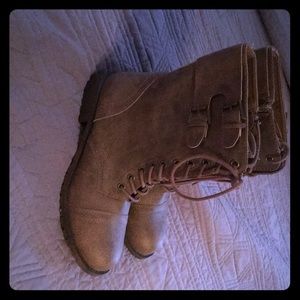 Women's fashion boots